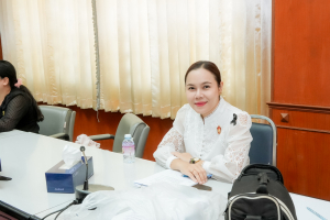 มรภ.เทพสตรี และหัวหน้าส่วนราชการ ต้อนรับคณะทำงานทางวิชาการสภากาชาดไทย ในโอกาสนิเทศและตรวจเยี่ยมโครงการส่งเสริมและพัฒนาการพูด อ่าน เขียนภาษาไทย ของโรงเรียน จ.ลพบุรี