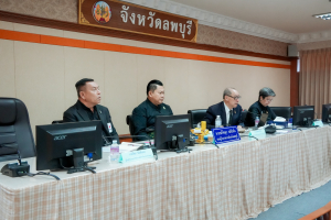 มรภ.เทพสตรี และหัวหน้าส่วนราชการ ต้อนรับคณะทำงานทางวิชาการสภากาชาดไทย ในโอกาสนิเทศและตรวจเยี่ยมโครงการส่งเสริมและพัฒนาการพูด อ่าน เขียนภาษาไทย ของโรงเรียน จ.ลพบุรี