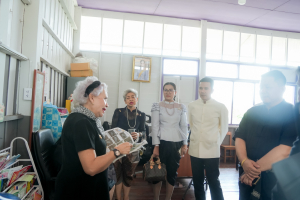 มรภ.เทพสตรี และหัวหน้าส่วนราชการ ต้อนรับคณะทำงานทางวิชาการสภากาชาดไทย ในโอกาสนิเทศและตรวจเยี่ยมโครงการส่งเสริมและพัฒนาการพูด อ่าน เขียนภาษาไทย ของโรงเรียน จ.ลพบุรี