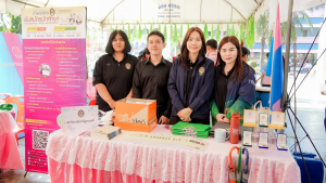 งานสื่อสารองค์กร มรภ.เทพสตรี ร่วมกับกองบริการการศึกษา จัดบูธประชาสัมพันธ์การรับสมัครนักศึกษาเคลื่อนที่ ยกระดับการสื่อสารสู่มาตรฐานสากล