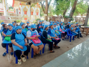 ศูนย์ส่งเสริมการจัดการศึกษาตามพระบรมราโชบาย มรภ.เทพสตรี ลงพื้นที่บางขันหมาก จัดอบรมการทำถั่วกรอบแก้ว หนุนชาวบ้านสร้างอาชีพตามรอยศาสตร์พระราชา