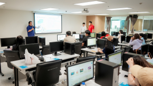 คณะมนุษยศาสตร์ฯ มรภ.เทพสตรี ต้อนรับคณะศึกษาดูงานวิทยาลัยนานาชาติไทย-จีน เพื่อการจัดการ ม.หอการค้าไทย ร่วมแลกเปลี่ยนเรียนรู้ด้านการบริหารจัดการวารสารวิชาการ