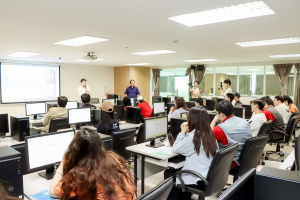 คณะมนุษยศาสตร์ฯ มรภ.เทพสตรี ต้อนรับคณะศึกษาดูงานวิทยาลัยนานาชาติไทย-จีน เพื่อการจัดการ ม.หอการค้าไทย ร่วมแลกเปลี่ยนเรียนรู้ด้านการบริหารจัดการวารสารวิชาการ