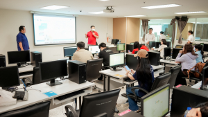 คณะมนุษยศาสตร์ฯ มรภ.เทพสตรี ต้อนรับคณะศึกษาดูงานวิทยาลัยนานาชาติไทย-จีน เพื่อการจัดการ ม.หอการค้าไทย ร่วมแลกเปลี่ยนเรียนรู้ด้านการบริหารจัดการวารสารวิชาการ