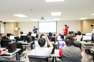 คณะมนุษยศาสตร์ฯ มรภ.เทพสตรี ต้อนรับคณะศึกษาดูงานวิทยาลัยนานาชาติไทย-จีน เพื่อการจัดการ ม.หอการค้าไทย ร่วมแลกเปลี่ยนเรียนรู้ด้านการบริหารจัดการวารสารวิชาการ