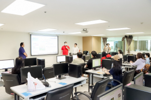 คณะมนุษยศาสตร์ฯ มรภ.เทพสตรี ต้อนรับคณะศึกษาดูงานวิทยาลัยนานาชาติไทย-จีน เพื่อการจัดการ ม.หอการค้าไทย ร่วมแลกเปลี่ยนเรียนรู้ด้านการบริหารจัดการวารสารวิชาการ