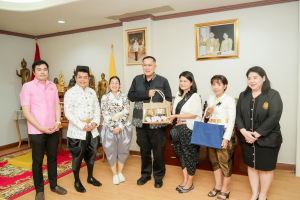 อธิการบดี มรภ.เทพสตรี นำคณะผู้บริหาร เข้าคารวะขอพรปีใหม่ผู้ว่าราชการจังหวัดสิงห์บุรี และคณะรองผู้ว่าฯ มุ่งกระชับความร่วมมือเชิงพื้นที่ พัฒนาท้องถิ่นอย่างยั่งยืน