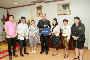 อธิการบดี มรภ.เทพสตรี นำคณะผู้บริหาร เข้าคารวะขอพรปีใหม่ผู้ว่าราชการจังหวัดสิงห์บุรี และคณะรองผู้ว่าฯ มุ่งกระชับความร่วมมือเชิงพื้นที่ พัฒนาท้องถิ่นอย่างยั่งยืน