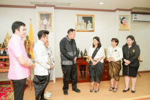 อธิการบดี มรภ.เทพสตรี นำคณะผู้บริหาร เข้าคารวะขอพรปีใหม่ผู้ว่าราชการจังหวัดสิงห์บุรี และคณะรองผู้ว่าฯ มุ่งกระชับความร่วมมือเชิงพื้นที่ พัฒนาท้องถิ่นอย่างยั่งยืน