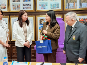 อธิการบดี มรภ.เทพสตรี และคณะ ร่วมการประชุมการจัดตั้งร้านสะดวกซื้อ 7-ELEVENฯ มรภ.เทพสตรี และ มรภ.อุตรดิตถ์