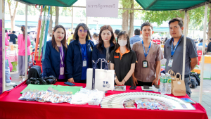 งานสื่อสารองค์กร มรภ.เทพสตรี ร่วมกับกองบริการการศึกษา และกองพัฒนานักศึกษา จัดบูธประชาสัมพันธ์การรับสมัครนักศึกษาเคลื่อนที่ ยกระดับการสื่อสารสู่มาตรฐานสากล