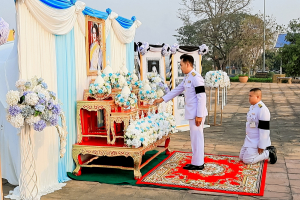 มรภ.เทพสตรี ร่วมพิธีทำบุญตักบาตรอุทิศถวายพระราชกุศลแด่ สมเด็จพระนางเจ้าสิริกิติ์ พระบรมราชินีนาถ พระบรมราชชนนีพันปีหลวง ครบสตมวาร (100 วัน)