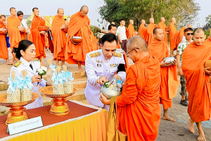 มรภ.เทพสตรี ร่วมพิธีทำบุญตักบาตรอุทิศถวายพระราชกุศลแด่ สมเด็จพระนางเจ้าสิริกิติ์ พระบรมราชินีนาถ พระบรมราชชนนีพันปีหลวง ครบสตมวาร (100 วัน)