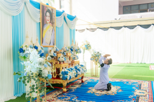 มรภ.เทพสตรี ร่วมพิธีบำเพ็ญกุศลอุทิศถวายพระราชกุศลแด่ สมเด็จพระนางเจ้าสิริกิติ์ พระบรมราชินีนาถ พระบรมราชชนนีพันปีหลวง ครบสตมวาร (100 วัน) ณ โรงเรียนวินิตศึกษาในพระราชูปถัมภ์ฯ