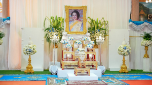 มรภ.เทพสตรี ร่วมพิธีบำเพ็ญกุศลอุทิศถวายพระราชกุศลแด่ สมเด็จพระนางเจ้าสิริกิติ์ พระบรมราชินีนาถ พระบรมราชชนนีพันปีหลวง ครบสตมวาร (100 วัน) ณ วัดสิริจันทรนิมิตรวรวิหาร