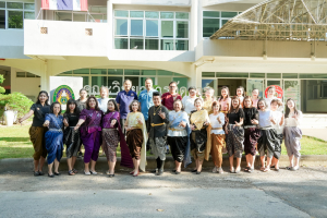 คณะวิทยาการจัดการ ร่วมสืบสานอัตลักษณ์ท้องถิ่น รณรงค์แต่งกายชุดไทยขานรับงานแผ่นดินสมเด็จพระนารายณ์มหาราช ครั้งที่ 38