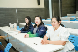 สำนักศิลปะและวัฒนธรรม ยกระดับ “สำรับเทพสตรี” สู่สากล จัดอบรมทักษะงานบริการบนโต๊ะอาหารระดับมืออาชีพ สร้างประสบการณ์ Soft Power อาหาร 3 บุรี