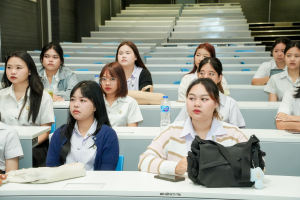 สำนักศิลปะและวัฒนธรรม ยกระดับ “สำรับเทพสตรี” สู่สากล จัดอบรมทักษะงานบริการบนโต๊ะอาหารระดับมืออาชีพ สร้างประสบการณ์ Soft Power อาหาร 3 บุรี