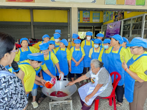 ศูนย์ส่งเสริมการจัดการศึกษาตามพระบรมราโชบาย มรภ.เทพสตรี สานต่อศาสตร์พระราชา ลงพื้นที่ปั้นอาชีพ 