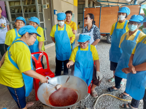 ศูนย์ส่งเสริมการจัดการศึกษาตามพระบรมราโชบาย มรภ.เทพสตรี สานต่อศาสตร์พระราชา ลงพื้นที่ปั้นอาชีพ 