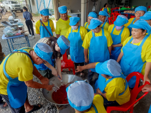 ศูนย์ส่งเสริมการจัดการศึกษาตามพระบรมราโชบาย มรภ.เทพสตรี สานต่อศาสตร์พระราชา ลงพื้นที่ปั้นอาชีพ 