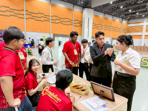 มรภ.เทพสตรี ร่วมขับเคลื่อนพลังวิศวกรสังคม ในงานแลกเปลี่ยนเรียนรู้เครือข่ายราชภัฏกลุ่มภาคกลาง ภาคตะวันตก และรัตนโกสินทร์ พร้อมคว้ารางวัลรองชนะเลิศอันดับ 2 นักเล่าเรื่องวิศวกรสังคม