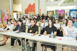 มรภ.เทพสตรี เปิดนิทรรศการ 