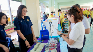 งานสื่อสารองค์กร มรภ.เทพสตรี ร่วมกับกองบริการการศึกษา จัดบูธประชาสัมพันธ์การรับสมัครนักศึกษาเคลื่อนที่ ยกระดับการสื่อสารสู่มาตรฐานสากล