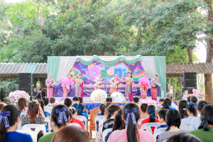 งานสื่อสารองค์กร มรภ.เทพสตรี ร่วมกับคณะวิทยาศาสตร์ฯ คณะเทคโนโลยีอุตสาหกรรม กองบริการการศึกษา และกองพัฒนานักศึกษา จัดบูธประชาสัมพันธ์การรับสมัครนักศึกษาเคลื่อนที่ ยกระดับการสื่อสารสู่มาตรฐานสากล