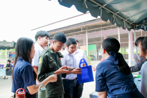 งานสื่อสารองค์กร มรภ.เทพสตรี ร่วมกับคณะวิทยาศาสตร์ฯ คณะเทคโนโลยีอุตสาหกรรม กองบริการการศึกษา และกองพัฒนานักศึกษา จัดบูธประชาสัมพันธ์การรับสมัครนักศึกษาเคลื่อนที่ ยกระดับการสื่อสารสู่มาตรฐานสากล