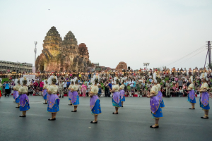 อธิการบดี มรภ.เทพสตรี นำผู้บริหาร คณาจารย์ และบุคลากร ร่วมต้อนรับนายกรัฐมนตรี และคณะ ในพิธีเปิดงานแผ่นดินสมเด็จพระนารายณ์มหาราช ประจำปี พ.ศ. 2569 ครั้งที่ 38