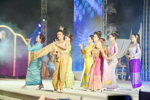 อธิการบดี มรภ.เทพสตรี นำผู้บริหาร คณาจารย์ และบุคลากร ร่วมต้อนรับนายกรัฐมนตรี และคณะ ในพิธีเปิดงานแผ่นดินสมเด็จพระนารายณ์มหาราช ประจำปี พ.ศ. 2569 ครั้งที่ 38