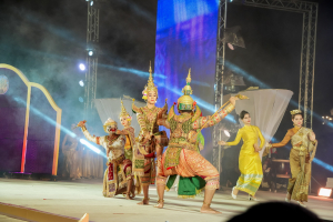 อธิการบดี มรภ.เทพสตรี นำผู้บริหาร คณาจารย์ และบุคลากร ร่วมต้อนรับนายกรัฐมนตรี และคณะ ในพิธีเปิดงานแผ่นดินสมเด็จพระนารายณ์มหาราช ประจำปี พ.ศ. 2569 ครั้งที่ 38