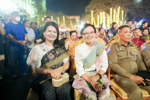 อธิการบดี มรภ.เทพสตรี นำผู้บริหาร คณาจารย์ และบุคลากร ร่วมต้อนรับนายกรัฐมนตรี และคณะ ในพิธีเปิดงานแผ่นดินสมเด็จพระนารายณ์มหาราช ประจำปี พ.ศ. 2569 ครั้งที่ 38