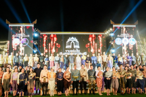 อธิการบดี มรภ.เทพสตรี นำผู้บริหาร คณาจารย์ และบุคลากร ร่วมต้อนรับนายกรัฐมนตรี และคณะ ในพิธีเปิดงานแผ่นดินสมเด็จพระนารายณ์มหาราช ประจำปี พ.ศ. 2569 ครั้งที่ 38