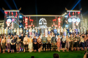 อธิการบดี มรภ.เทพสตรี นำผู้บริหาร คณาจารย์ และบุคลากร ร่วมต้อนรับนายกรัฐมนตรี และคณะ ในพิธีเปิดงานแผ่นดินสมเด็จพระนารายณ์มหาราช ประจำปี พ.ศ. 2569 ครั้งที่ 38