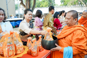 อธิการบดี มรภ.เทพสตรี นำผู้บริหาร และบุคลากร ร่วมพิธีวันคล้ายวันพระบรมราชสมภพสมเด็จพระนารายณ์มหาราช ประจำปี พ.ศ. 2569