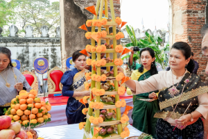 อธิการบดี มรภ.เทพสตรี นำผู้บริหาร และบุคลากร ร่วมพิธีวันคล้ายวันพระบรมราชสมภพสมเด็จพระนารายณ์มหาราช ประจำปี พ.ศ. 2569
