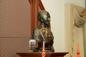 อธิการบดี มรภ.เทพสตรี นำผู้บริหาร และบุคลากร ร่วมพิธีวันคล้ายวันพระบรมราชสมภพสมเด็จพระนารายณ์มหาราช ประจำปี พ.ศ. 2569