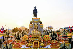 อธิการบดี มรภ.เทพสตรี นำผู้บริหาร และบุคลากร ร่วมพิธีวันคล้ายวันพระบรมราชสมภพสมเด็จพระนารายณ์มหาราช ประจำปี พ.ศ. 2569