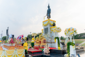 อธิการบดี มรภ.เทพสตรี นำผู้บริหาร และบุคลากร ร่วมพิธีวันคล้ายวันพระบรมราชสมภพสมเด็จพระนารายณ์มหาราช ประจำปี พ.ศ. 2569