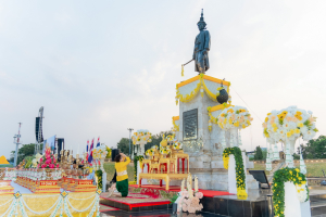 อธิการบดี มรภ.เทพสตรี นำผู้บริหาร และบุคลากร ร่วมพิธีวันคล้ายวันพระบรมราชสมภพสมเด็จพระนารายณ์มหาราช ประจำปี พ.ศ. 2569