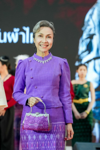 มรภ.เทพสตรี ร่วมสืบสานอัตลักษ์ศิลป์ จัดการแสดง 