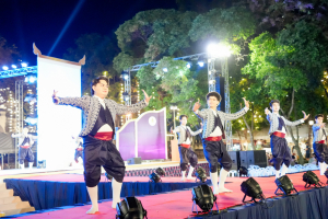 มรภ.เทพสตรี ร่วมสืบสานอัตลักษ์ศิลป์ จัดการแสดง 