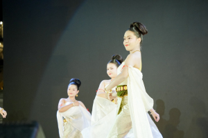 มรภ.เทพสตรี ร่วมสืบสานอัตลักษ์ศิลป์ จัดการแสดง 