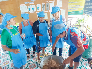 ศูนย์ส่งเสริมการจัดการศึกษาตามพระบรมราโชบาย มรภ.เทพสตรี ขับเคลื่อนศาสตร์พระราชา ลงพื้นที่ ต.โพประจักษ์ จัดอบรม 