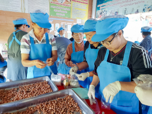 ศูนย์ส่งเสริมการจัดการศึกษาตามพระบรมราโชบาย มรภ.เทพสตรี ขับเคลื่อนศาสตร์พระราชา ลงพื้นที่ ต.โพประจักษ์ จัดอบรม 