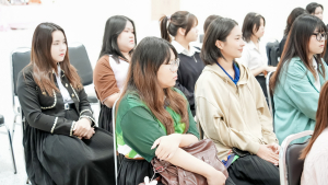 สาขาวิชาภาษาอังกฤษ ศศ.บ. เสริมความแกร่งนักศึกษา จัดอบรมบุคลิกภาพให้นักศึกษาเตรียมความพร้อมสู่โลกอาชีพ