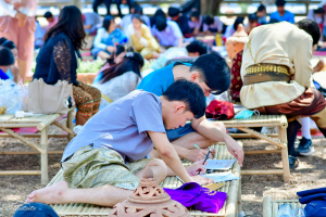 หลักสูตรครุศาสตรบัณฑิต วิชาเอกภาษาไทย คณะมนุษยศาสตร์ฯ ร่วมจัดประชันกลอนสด งานแผ่นดินสมเด็จพระนารายณ์มหาราช ครั้งที่ 38
