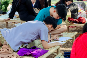 หลักสูตรครุศาสตรบัณฑิต วิชาเอกภาษาไทย คณะมนุษยศาสตร์ฯ ร่วมจัดประชันกลอนสด งานแผ่นดินสมเด็จพระนารายณ์มหาราช ครั้งที่ 38